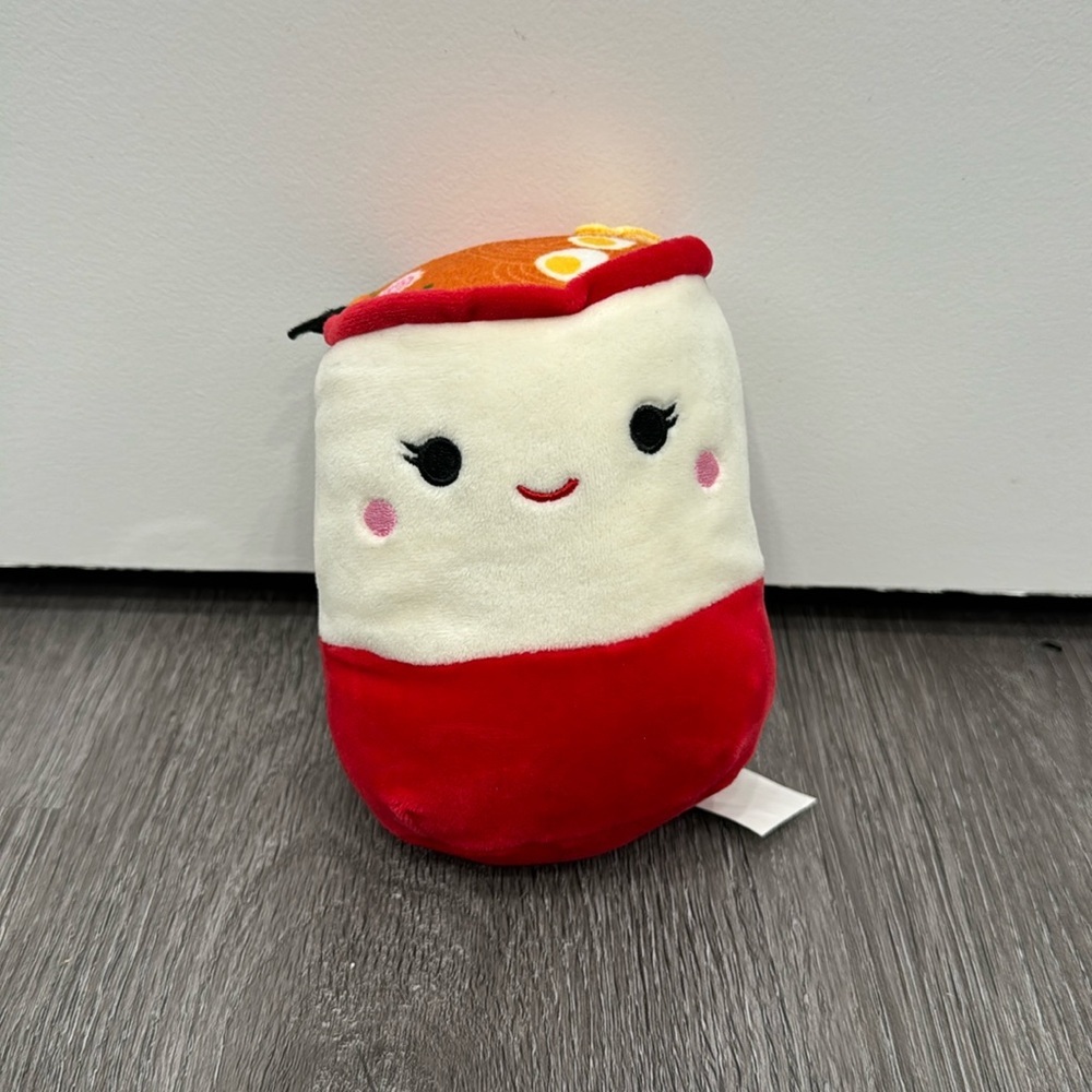 3X$25‼️ Raisy the Ramen Bowl Squishmallow